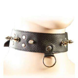 Ошейник узкий декорированный шипами 